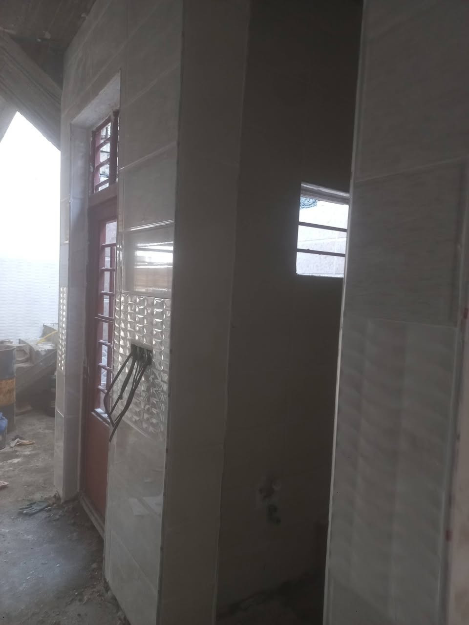 سلام عليكم نشتقل سرميك 
شقل حلو  
بسعار مناسبة 
***********
