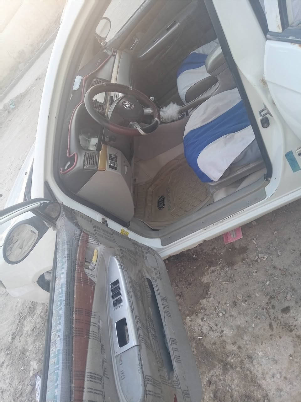 سلام عليكم سياره ليفان للبيع سعر 28بيه مجال قليل تخم ويل وتاير حداديه زينه كير عادي رقم بابل سنويه صاقطه من 20244
راعيه مكانه نجف تخابره يداورلك
ومكان سياره حالين ناصريه كرمت بني اسعيد تواصل خاص او رقم ***********
