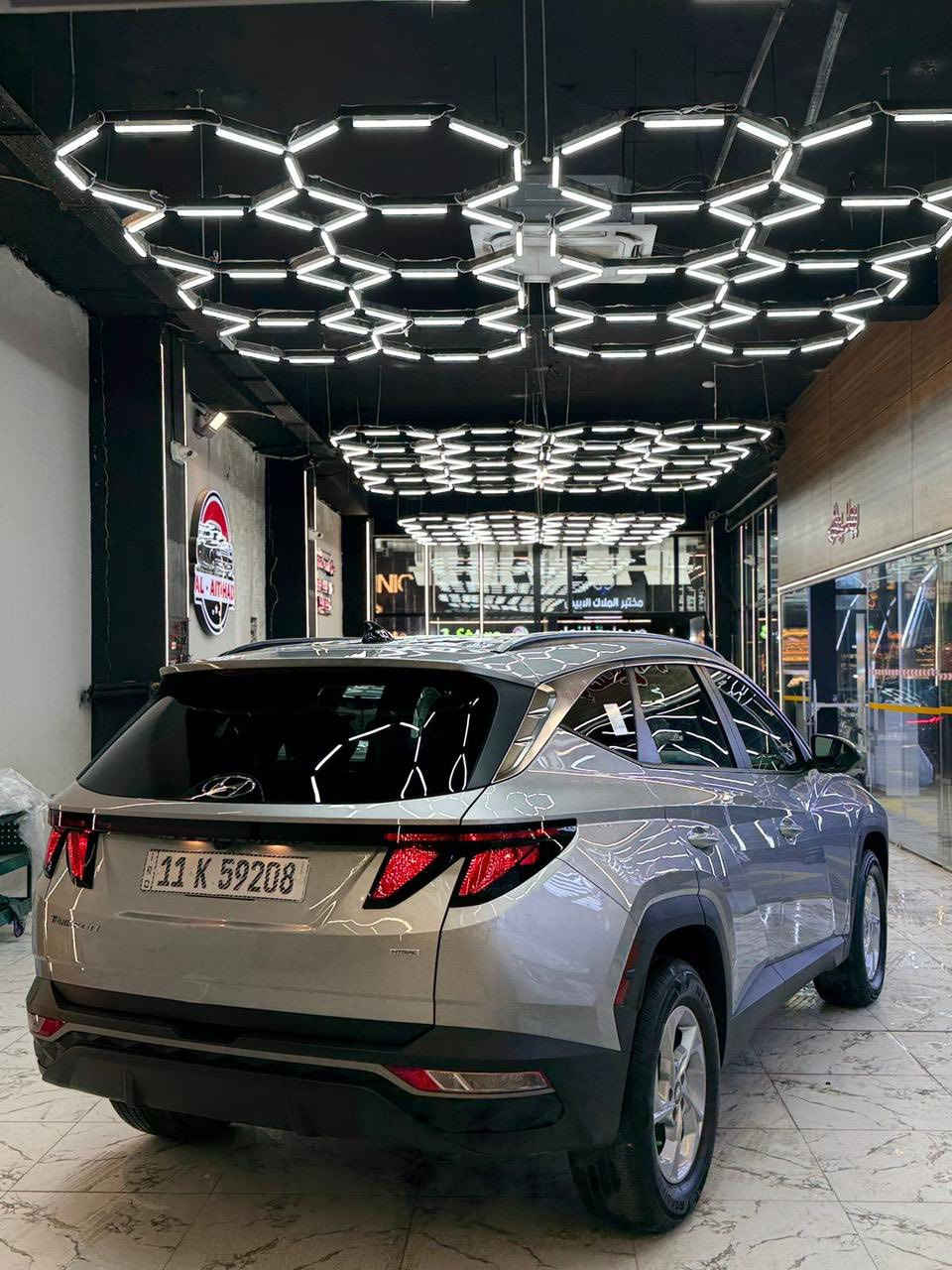 السلام عليكم
للبيع  توسان موديل 2024 فول مواصفات عدا الفتحه ويل كب بصمة جنطه كهرباء كشن كهرباء شاشة كامره تبريد تريد قطعتين
قطعه صبغ فقط بدون دواخل بنيد بس    السعر 187وبيهة مجال
 مكاني بغداد العامريه رقمي ***********
