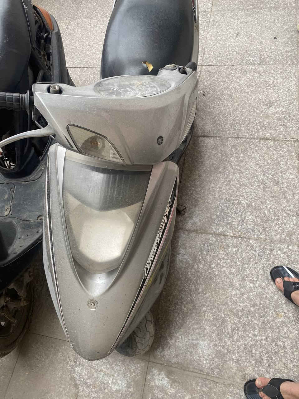 السلام عليكم دراجه بريز للبيع لايت ناصي دراجه مكفوله ع وضعية الرمبه مامفتوح ولابرغي جيب وياك مصلح وكلبهه بس كفراتهه شويه مشخطه من شتريتهه هيج اني منزلهه من الرمبه ع ايدي رايدهه ٧٠٠ وبيهه مجال ***********
