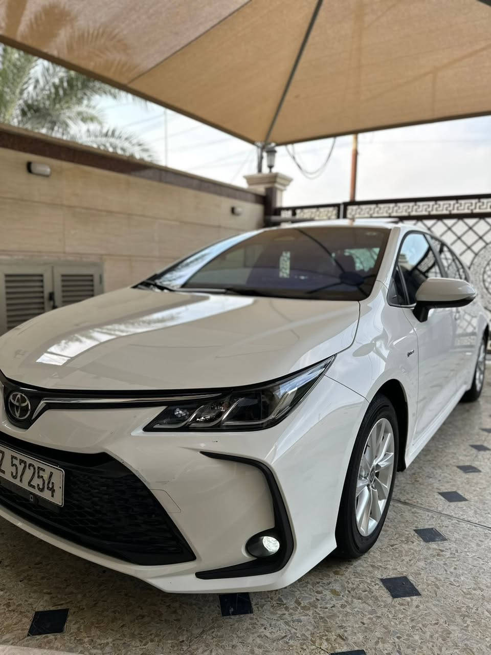 السلام عليكم ….
للبيع تويوتا كورلا هايبرد صيني 2025( شكل الخليجي ) مكفولة
سلايد روف
جلد اصلي لون اسود 
كرسي كهرباء 
ويل كبد 
سبايدر اصلي 
شاشه + كامرة 
هاند بريك بصمة
رادار امامي ( توقف ذاتي ) + تحديد مسار 
اضائة ليد + زينون 
تبريد قطعتين ( امامي + خلفي ) 
اشاير بالمري
اضافة الى الجام عازل حراري + الجامة الامامية بولورايز
السعر المطلوب 16000$ 
للاستفسار الاتصال بـ مهند ***********
