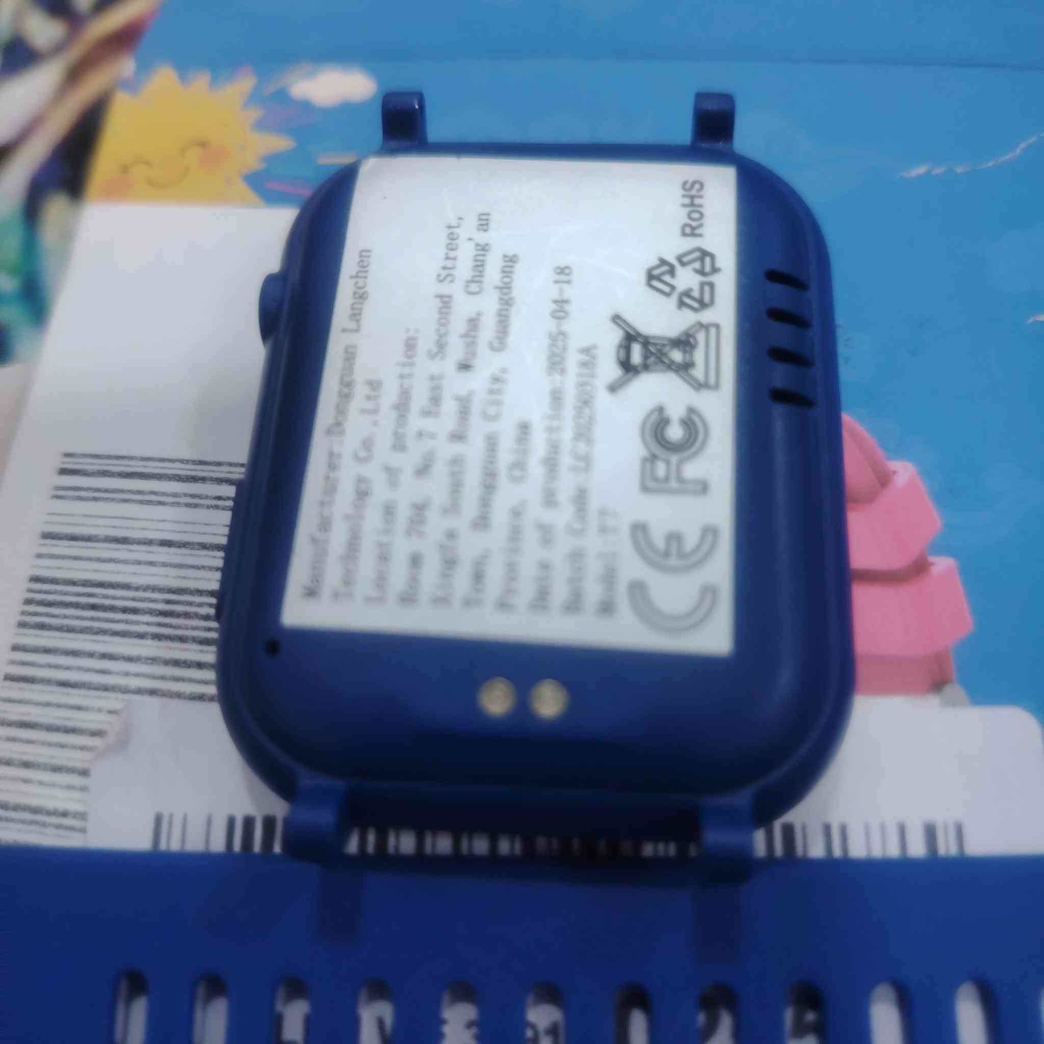 ١٢ الف ع اول تم 
ساعة ذكية للأطفال  4G لتحديد المواقع (GPS) ومكالمات الفيديو،. 

تتبع الموقع: نظام تحديد المواقع العالمي (GPS) لمراقبة موقع طفلك لحظياً.

الاتصال: دعم كامل لاتصال 4G للمكالمات الصوتية والفيديو والدردشة الصوتية.

الأمان: زر SOS للطوارئ لطلب المساعدة بسرعة.

مميزات إضافية: مقاومة للماء (تصنيف IP68)، كاميرا، وضع المدرسة، وعداد خطوات.


**إذا كنت صاحب هذا الإعلان وتريد حذفه لأي سبب، رجاءا أرسل رسالة إلى الدعم الفني**