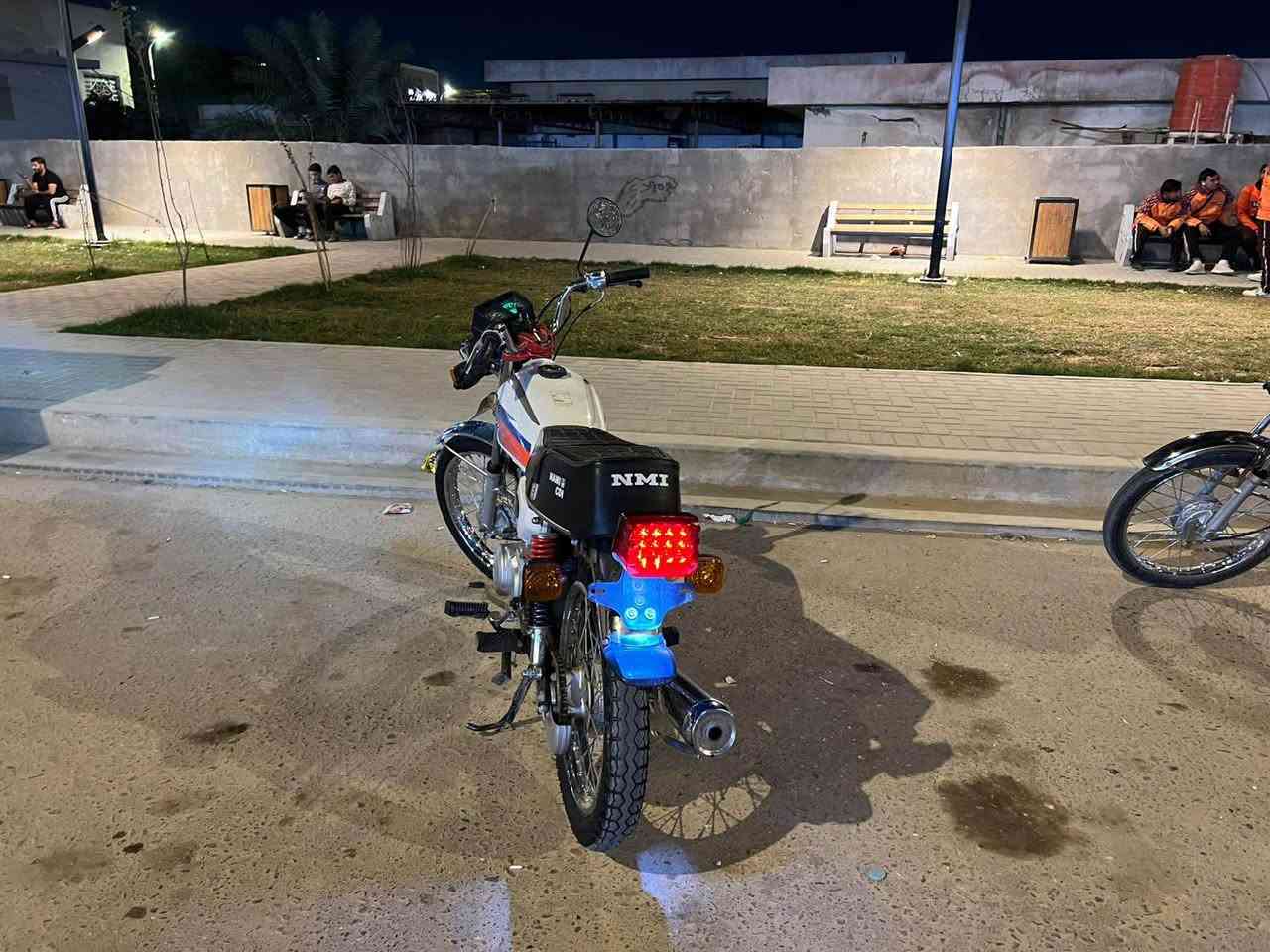 سلام عليكم دراجه تعمير 25 شاصي ارشا مديل 21 رقم سنويه تحويل ثاني يوم المكينه ابدل ولفات فقط الدراجه شوفت عينك مابيها اي نقص السعر 1800
 *********** مكاني الزبير الزبير, البصرة
