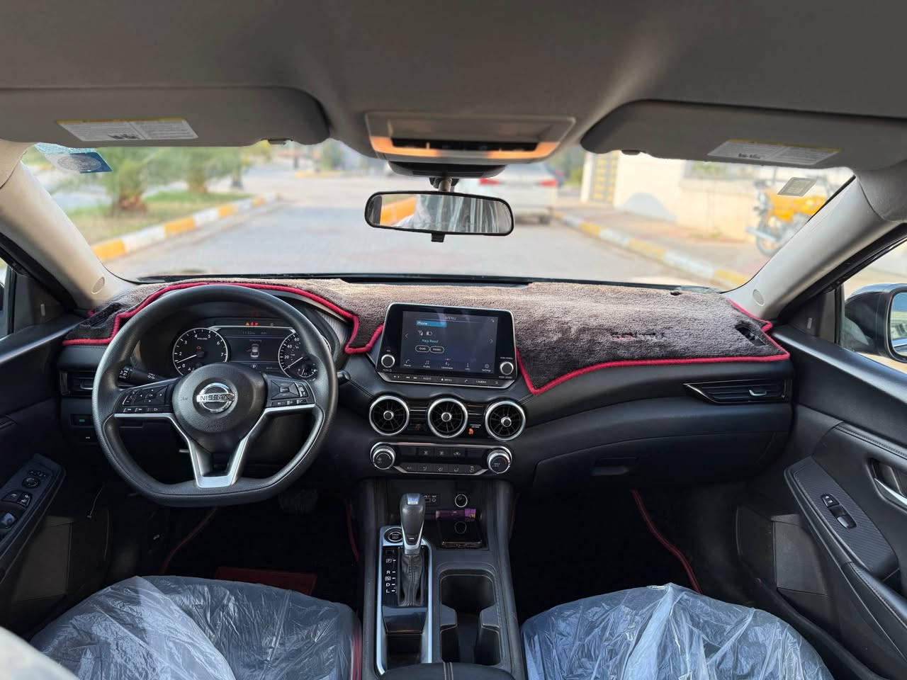 السلام عليكم 
سعرها (( 107 )) وبي مجال للطيبين 
نيسان سنترا  موديل 2023 فئة SV فول عدا فتحة وجلد 
محرك 2000 (( ماشية 25 فقط  ))
 رقم ديالى جاهزه بسمي سنوية ورقم وهزه كلها جديد 
المواصفات:
بصمةشاشة كبيرة كاميرا دوار رادار أمامي رادار خلفي رادار جانبي أبواب بصمة هواية مواصفات SV معروفة حساسات بريك خلفي حساسات ضغط تايرات ويل كروم قيادة ذاتية + تحديد مسار وضعيات قيادة تحكمات مقود
_____________________________________
🔴حادثها جاملغ و بونيد كلشي واضح بالسونار 
رقم الشاصي (( BN1AB8CV3PY274199 ))
                ((📍العنوان ديالى خانقين ))
رقم الهاتف : ‭***********‬
*********** خناقين, ديالى
