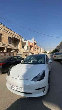 تيسلا ٣ دبل ماطور لونك رينج خليجية  الشحنه ٥٥٠ كيلو متر  ماشية ١٠٠ الف...