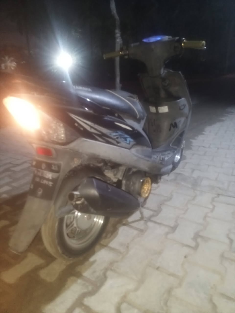 سلام عليكم دراجه ماكس عدله للبيع ماصارله شهرر من طلعناه دراجه جديده وبيه مكاتبه ومكفوله من كلشي سعرر 800وشراي بي خيرر ويدلل


**إذا كنت صاحب هذا الإعلان وتريد حذفه لأي سبب، رجاءا أرسل رسالة إلى الدعم الفني**