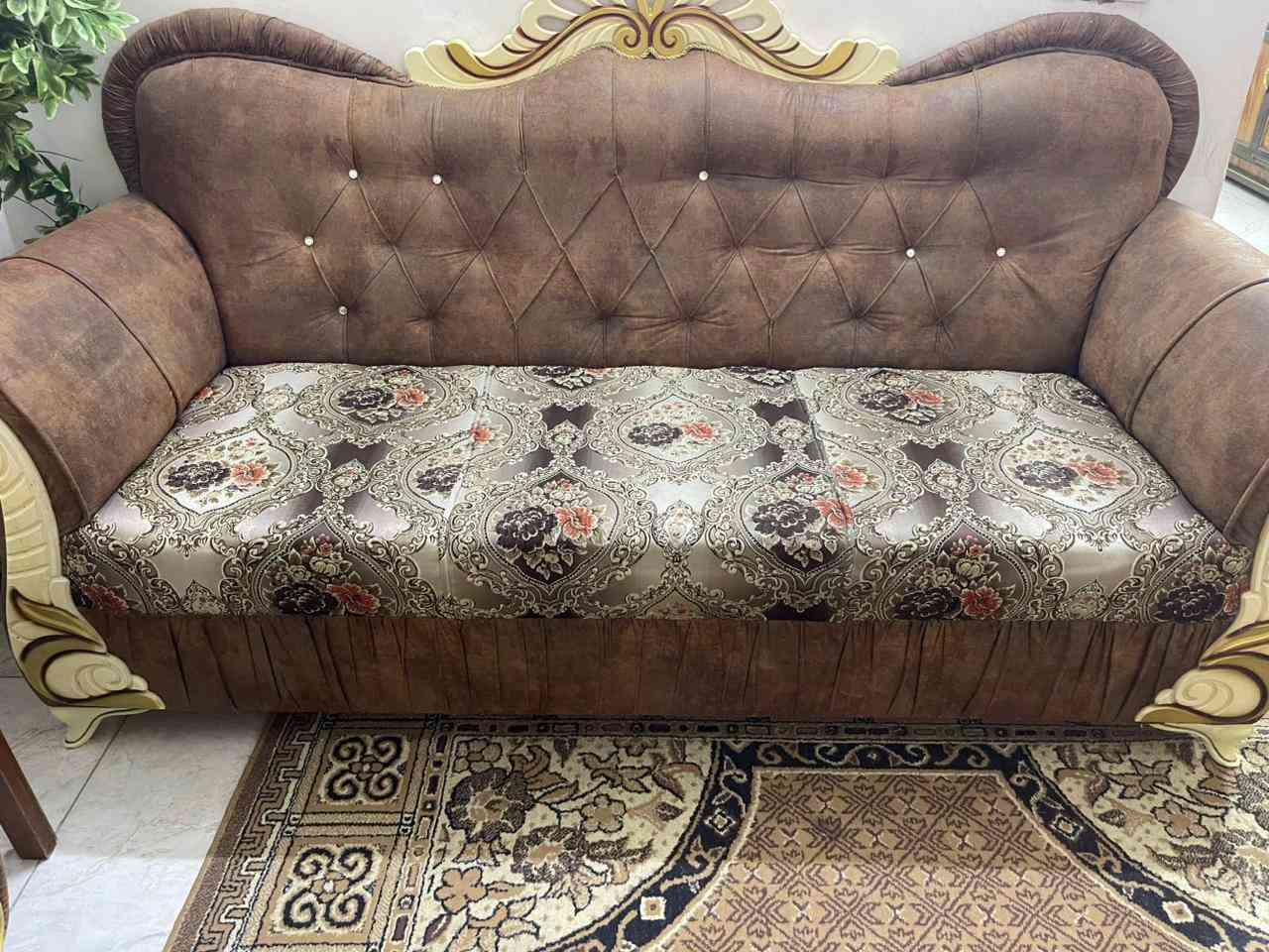 السلام عليكم تخم للبيع   اخو جديد  مصارله فتره من اشتريته السعر 550 وبي مجال المكان شعب حي بساتين ‏‪***********‬‏
