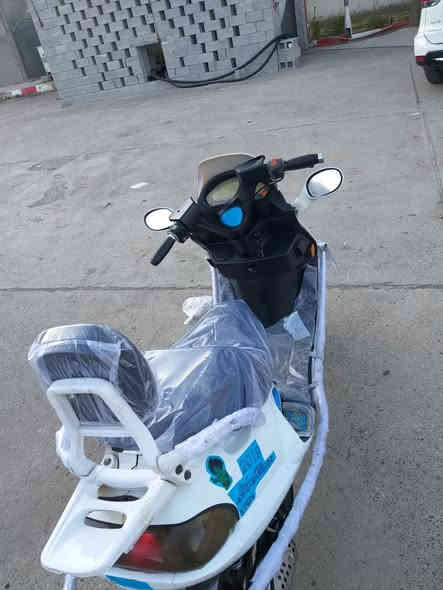 سلام عليكم للبيع ماطور مرزي نضيف كلشي شغال بي كهربائيات كله شغاله محرك بشرط تايرات جديد مكانه شقلاوه سعر 450
***********
