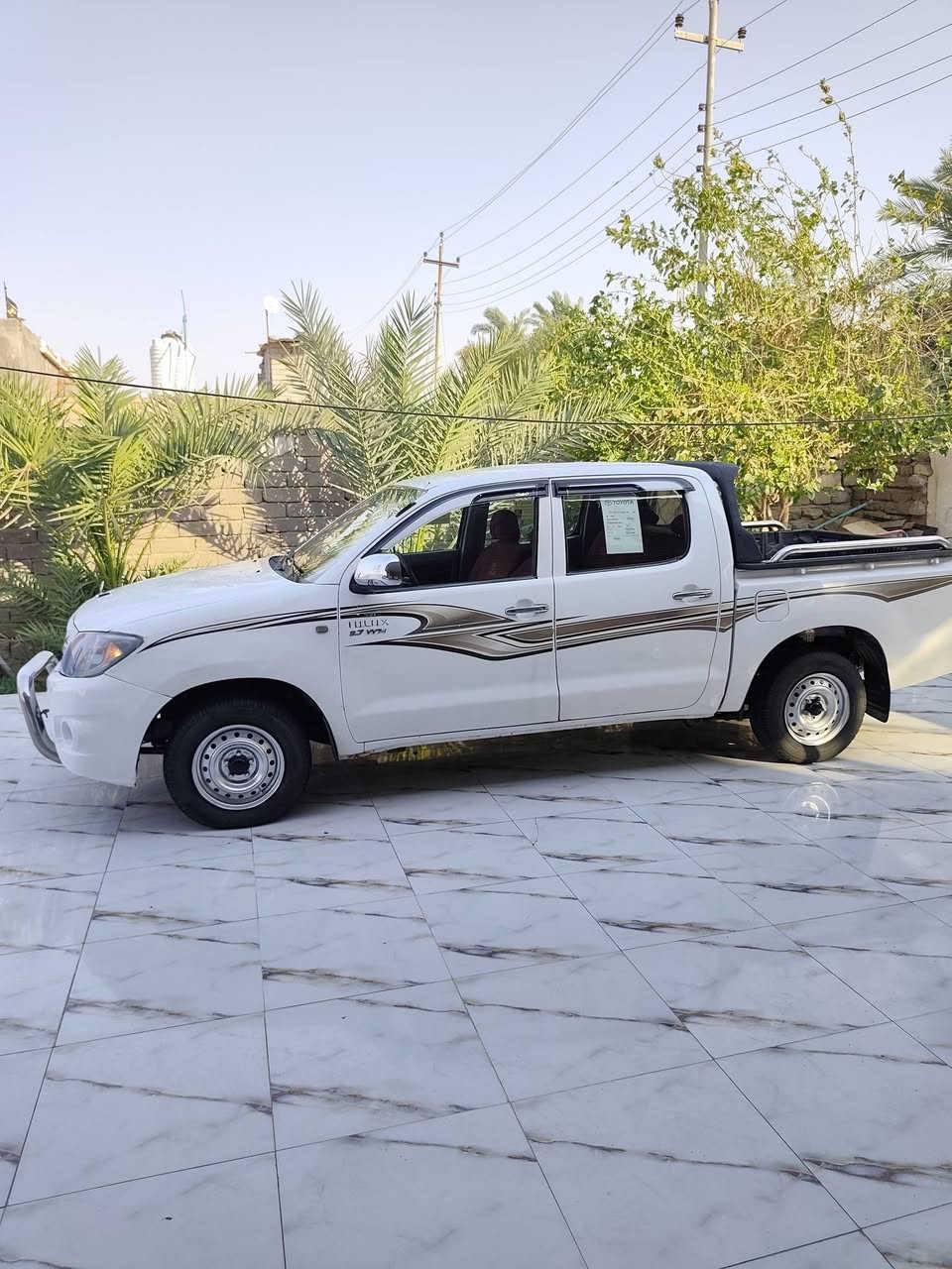يالله سلام عليكم فلاونزه مديل 2006 كفاله من وكص ونغل وظربه ومكينه وكير كفاله حداده تبريد وتخم تاير رقم بصره نكليزي تحويل مباشر سنويه 2029  لايت زنون عالي ناصي مسجل بلوتوث سياره عل بلاد وحله من صوره ما تصرف عليه ربع سعر 120 وبيها مجال وشراي بل خدمه مكان لبصره لقرنه رقم ***********//***********
