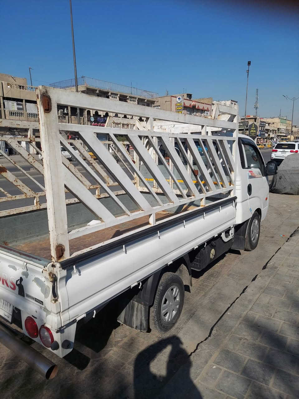 سلام وعليكم كيه حمل مديل ١٩رقم قاسيه كير اوتو كفاله عامه تحويل مباشر  سعر ١٤٣ وبيه مجال مكان السياره بغداد مدينه الصدر رقم ***********
