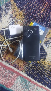 بوكو F6 • نضيف • اغراض كاملة