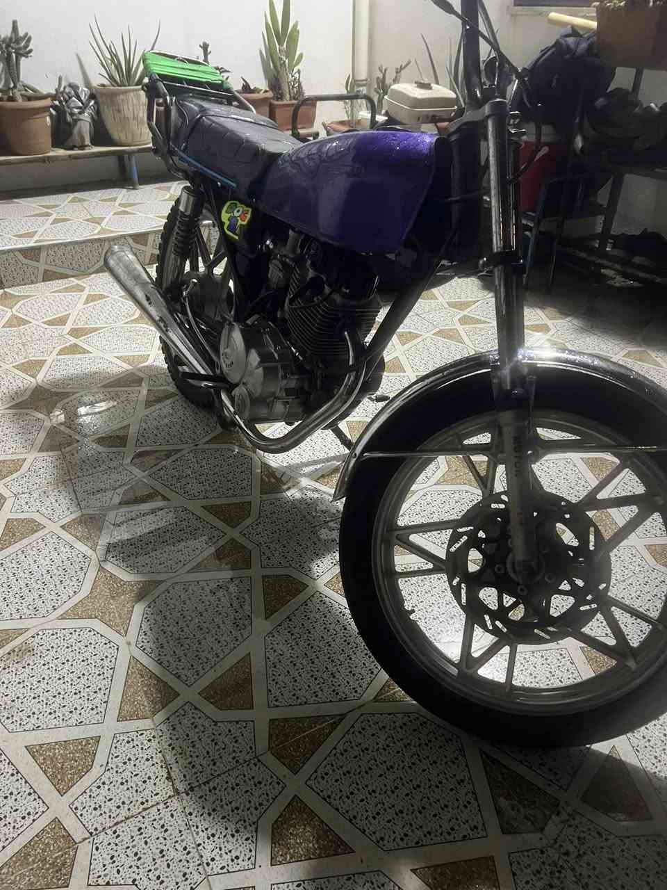 سلام عليكوم دراجه ايرا ني ٥كير موديل محرك ٢٣ محرك ستوته مابي اي نقس ويل نجمه تنكي ويا كوشن كلا جديد سعره ٢٢٥مكاني كركوك شوراو رقم ***********
