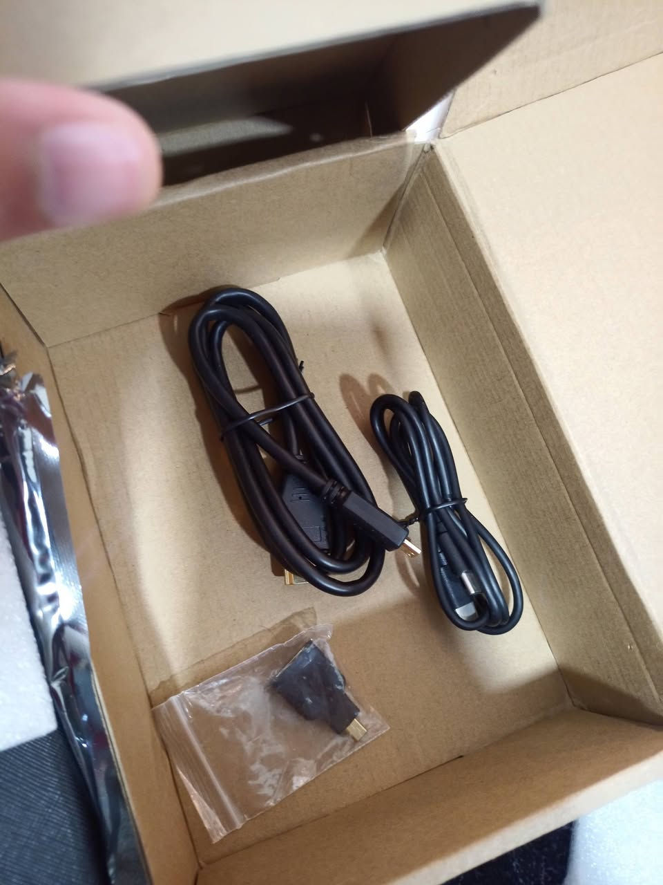 طلعتلي شاشه دفتريه محموله (لمسس)
جماعة الكامرات والتصوير الاحترافي ☑️
لايفوتكم ☑️ تجنن
حجم وقياس نادر 🔥
غلاف تفتري مقاوم للماء ☑️
بيها منفذ hdm+تايبسي☑️
تربط على 👇🏻☑️
 على كاميرات التصوير+موبايلات+تلفزيون☑️

كامل ملحقات 🎁

على اول تم 85 الف 
للتواصل 📞***********
يوجد توصيل 🚕

فضلا وليس أمرا متابعه 🙏🏻
