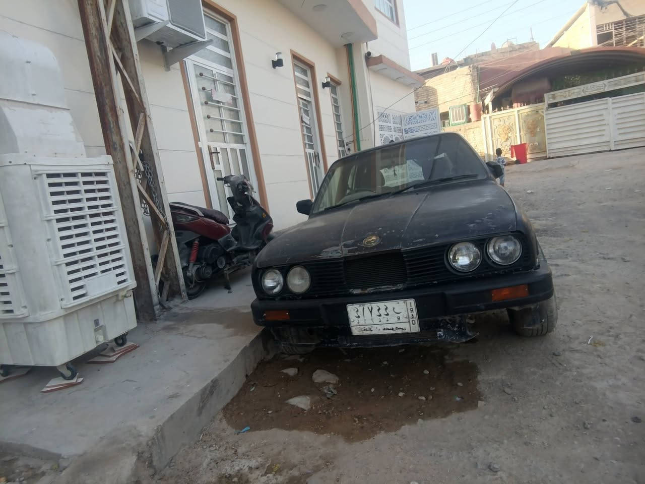السلام عليكم بي ام للبيع زعره ستيشن
رقم بغداد 
محرك 6 مفتوح 
كير عادي
باور سيترن شغال
تبريد فإن شغال فقط
ويل سياره ويل كب خليه 4 
تايرات جدد 4
السياره مال ورثه كلهم بيت واحد ماكو اي اشكال بل تحويل تريد وكاله لو تريد تحويل وبصمات ماكو مشكلة بنفس اليوم 
السعر ٢٣ قفل 
‏‪***********‬‏
