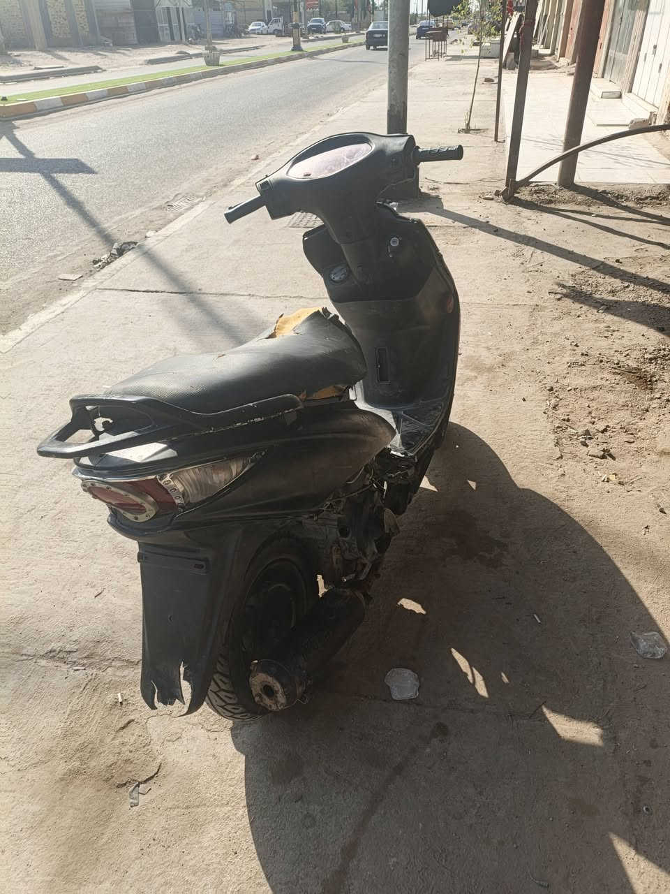 سلام عليكم درجه جيفور شغاله للبيع سعر 225 وبيه مجال العنوان كرمه بني سعيد اللاستفسار تصل عله رقم ***********
