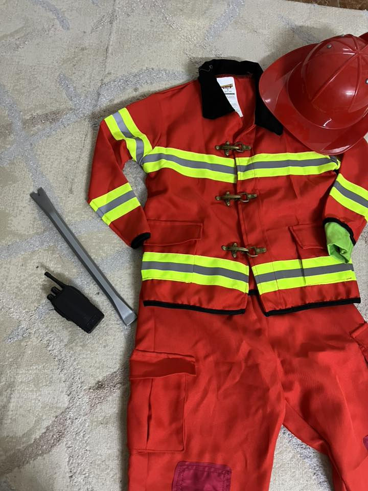 عندي هذا زي اطفاء اشتريته لابني ومالبسه يلبس عمر 6 7 بعده جديدكامل


**إذا كنت صاحب هذا الإعلان وتريد حذفه لأي سبب، رجاءا أرسل رسالة إلى الدعم الفني**