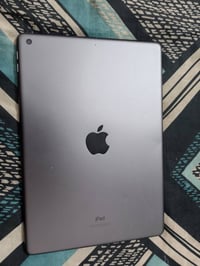 ايباد 9ذاكرة 256 امبدل شاشة و بطارية   مكاني بغداد الحرية . السعر 200 ...