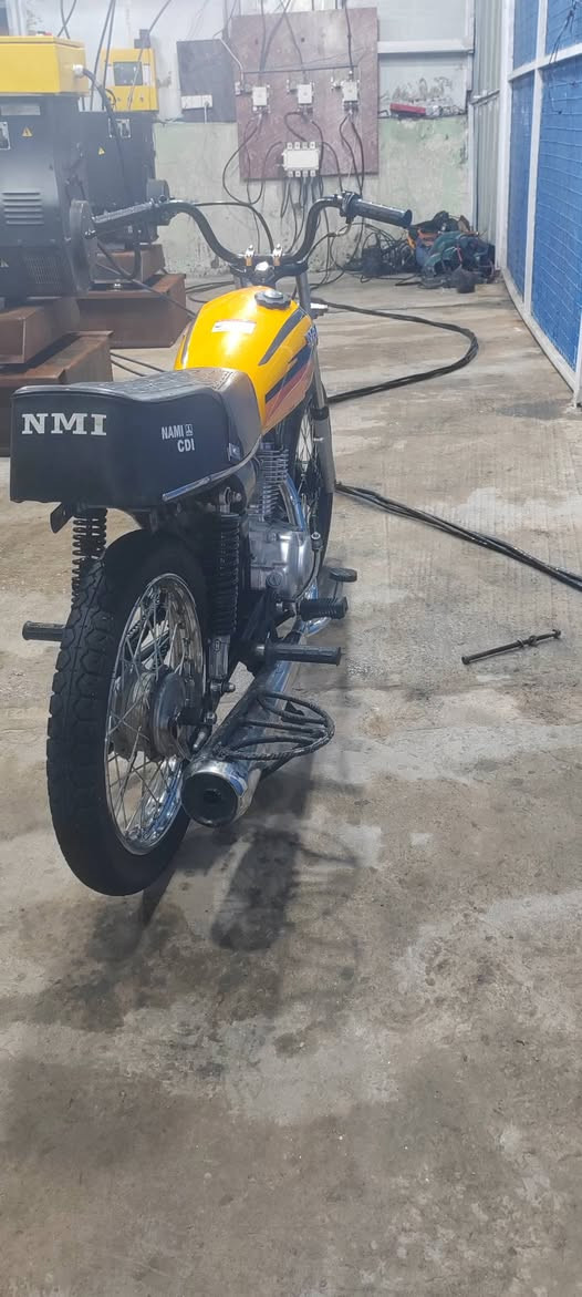 سلام عليكم دراجه نامه شاصي ارشه محور بوري رفيع اوراق اصولي اصولي مكاني سماوه حي الحسين ر  مستعجل عله بيعته رقم ***********
