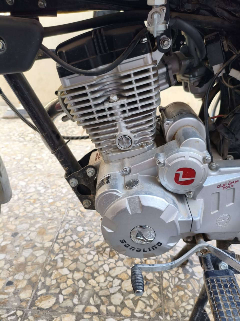 السلام عليكم عمي دراجه سيفاني للبيع موديل 25 اوراقها سكانر دراجه مكفوله رايدها ب 750 مكانه طويريج ***********
