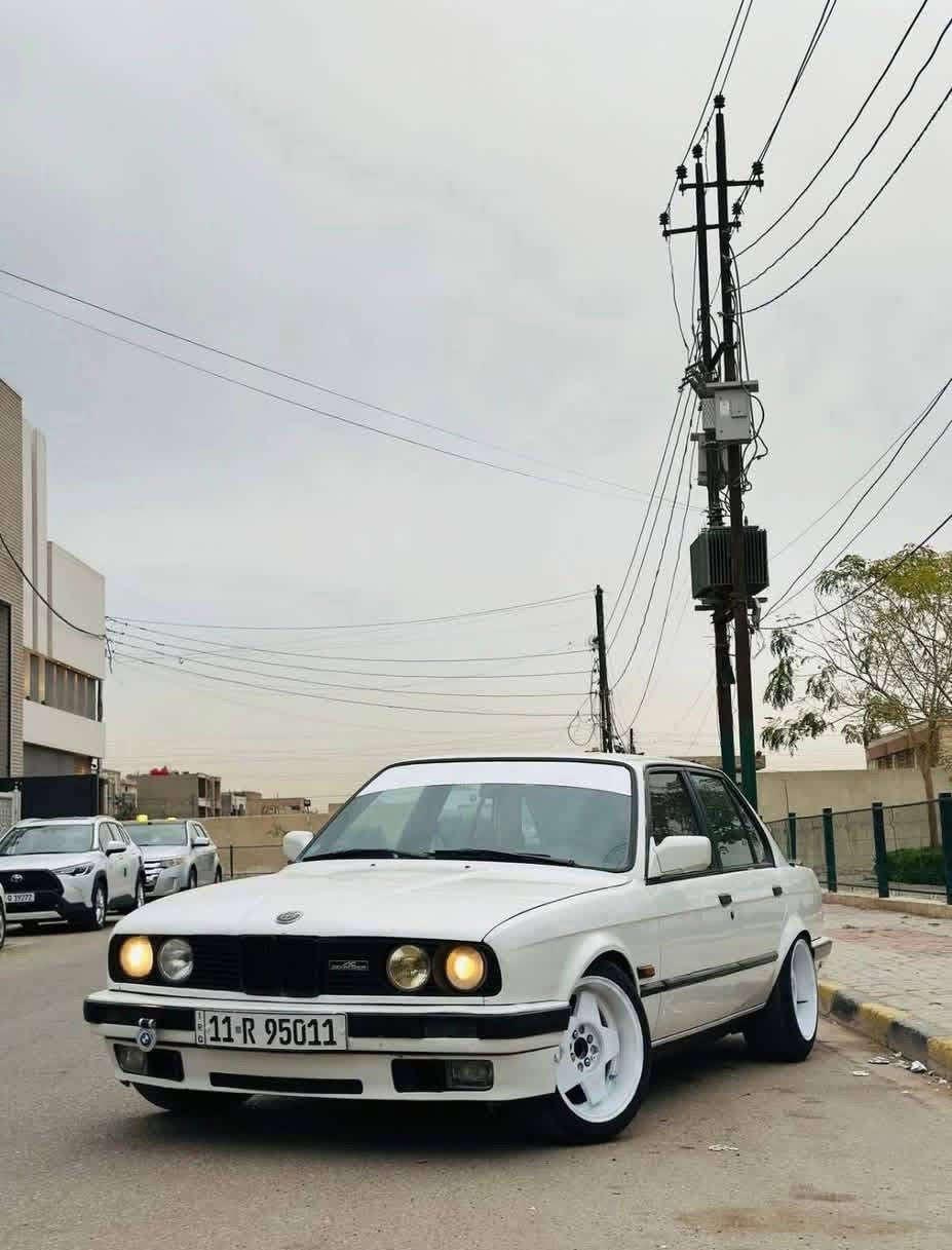 #مستعجل
السلام عليكم زعره للبيع او مراوس 
مديل 1988 
مكينه 25 مفتوح المكينه جديده مال حاويه نشطه كلش 
كير عادي اول وثاني وثالث بطناش 
السياره جاهزه من كلشي ترايك من بغداد الى اربيل 
السياره مكفوله من الضربه ولخياس ولكص 
السياره بيها قطعتين صبغ الجاملخ اليمن وجنطه السياره جديده ولداخل بعد اجدد السياره 
1 تخم تاير جديد 
2صدر امامي كله جديده قبل اقل الشهر بدلته ويا مشط ستيرن وبور 
3 الصدر الخلفي الدبلات ولويات ولقواعد دبل هم بدلتهن ويا الامامي جديد مو تفصيخ جديد وعندي الويات البدمه مكصوصه هم ضامهن
4 جوزه صباحيه ومال حماوه هم جدد 
5 عمبار كلج جديد 
6 اكسل وبولبرن امامي بدلتهن لوك 
7 منضومة الستحراق مجهزها من بلكات ونوزلات وفيت بم وفلتر 
8 ايسي مال هواء بدلته تفصيخ لوك 
9 صالنصه بوابه هوت بور عل ريمنت تفتح الصوت ايصير رعب تسده تصير خرسه 
السياره ربع مذب عليها فقط يحتاجلها طوافه مال بانزين مرات تشتغل ومرات تنزل بس هاي نقصها 
السياره جاهزه جاهزه من كلشي السياره اي جطل مابيها 
تجي وتوكف عليها اذا شفت جطل بسيط تاخذها وتروح سعر السياره 48 وبلعافيه على الياخذها ***********
