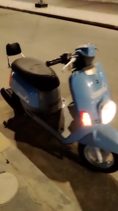 بسبب الوعود الكاذبه
دراجه بوليسي نضافه 90%
مكينه ناعمه سلف هندر كهربائيات كلشي شغال
مبدل فقط بستم فقط بستم المكينه مكفوله من الشرك
السعر قفل ٦٥٠ للتصال ***********
