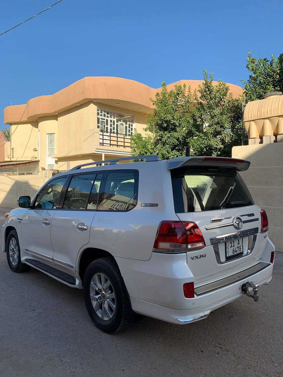 السلام عليك... لاندكروز جكسارة للبيع 
سيارة مكفولة كفالة عامة  موديل 11ستينية مواصفات  لكزز للتواصل الرقم(***********)
