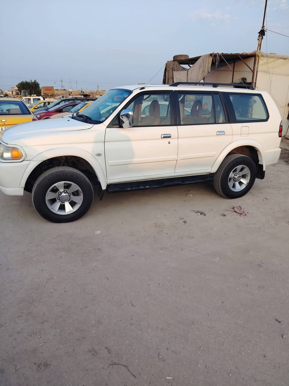 ناتيفيا ٢٠٠٨ خليجي محرك وكير مكفول
كشر مكفول من المعجون وصبغ بيها بارد باب السايق شخط قليل وخشم البانيد بارد هم لا معجون ولا صبغ والباقي بلاد حداديه ٨٠ ب ١٠٠ تخم تاير جديد كهربائيات كله بلاد دواخل ولا زلغ بيها شركه مانقصها شي ترايك اي مكان بأسمي شخصيآ
السعر ١٠٥ مراوس هم اراوس 
*********** ديوانيه
