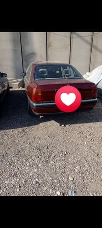 للبيع أوبل اوميكه 1993 محرك 2000 كير عادي عطلهة بالضفيرة يرادلها كهربا...