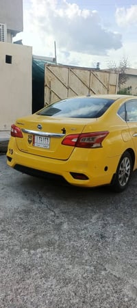 نيسان سنتره موديل 2019svضرر بنيد وجاملق السكن وبيهه شي قليل داخل شرط ا...