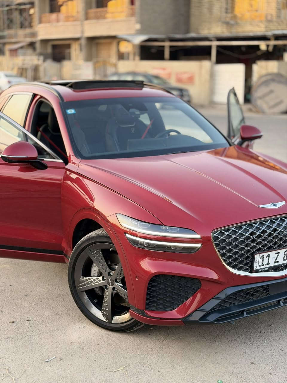 السلام عليكم
‎‏  
Genesis  GV70 2024  
‎ المحرك 4 سلندر / 2500 تيربو       
أعلى مواصفات بل جينسس 

السيارة فور ويل فول 
‎  فتحة سقف (بانوراما)وكشن مساج  
ماشية 16 الف كيلو فقط 

كامرات 360 
كشن السايق مساج 
تشغيل عن بعد 
بانوراما  
5 وضعيات قياده 
كيجات ديجتل 
حساسات خلفي امامي
كشنات كهرباء
كشنات جلد اسود 
صندوك كهرباء شفط
كير ماوس 
شحن وايرليس 
تدفئه وتبريد بل كشنات 
فول تحكم 
رادارات 360
مري شفط 
ترحيب شعار جنسسز عن الاقتراب
سايد بريك بصمه
بصمة ابواب
تحديد مسار
كشن السايق ميموري
لايتات لد 
بكلايت لد
رادار امامي
اوتو هولد 
شفتات بالاستيرن
هيتر بالاستيرن 
شحن وايرليس 
استيرن كهرباء
ماوس تحكم الشاشه
سستم صوت Lexicon دمام 
قطعتين تبريد
هيترات بالكشنات الخلفيه
تتقدم وترجع بل بصمه 
كامرات جانبيه تشتغل ويه الأشاره 
احزمه احمر بلون السياره 

حادث السياره فقط بنيد تبدل ونصبغ وحافه الجاملغ اليمنه بدايته صبغ ايرباك دشبول وستيرن ومصلحهن درجه اولى راجعات نفس خيط البلادي 

اخوان السياره احلى من الصور وجديده 
مكينه + كير + راديترات + لغود وشواصي مكفوله وشرط السونار 

🛑 السعر 32 الف وبيه مجال 🛑
رقم بغداد بأسمي مكاني بغداد الجديده 

 للأستفسار عن صور الحادث ***********
