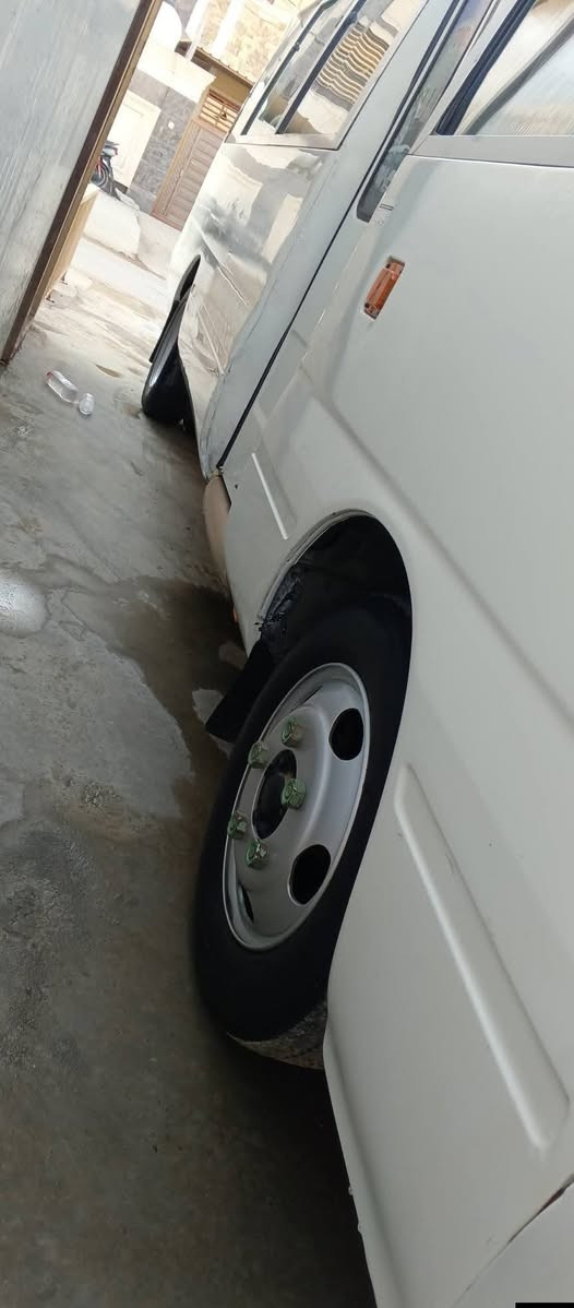 كوستر 2011 رقم بغداد باسمي كير ومكينه كفاله مصفره هيئه وضريبة السياره نضيفه جدا بيهه تعمير وصبغ بالصفحة الكصيره
خطهه بغداد كوت عنوان السياره ذي قار السعر 260 وبيهه مجال
للاستفسار ***********
