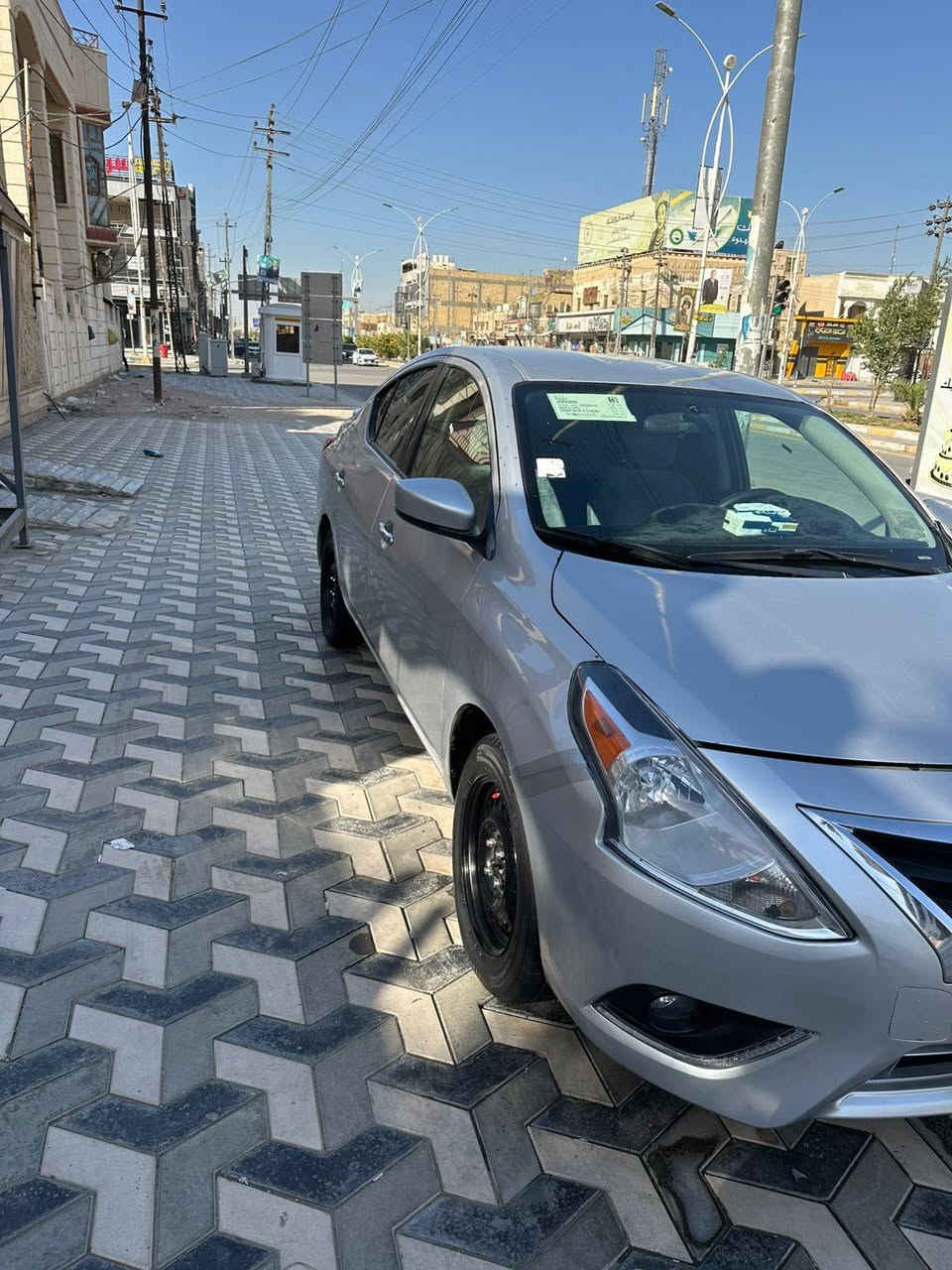 سلام عليكم نيسان فيرسا موديل 2018 سلفر حادث اميركا ربع بنيد وبدنه خصمتين ازغار بيها وبلعراق باب صدر ولوره بيهن ربع باب صبغ جاهزه من كلشي رقم بصره انكليزي 
بااسمي سكن ذي قار مركز جاهزه من كلشي سياره  سعره 100 وبيها مجال قليل حك الجيه ***********
