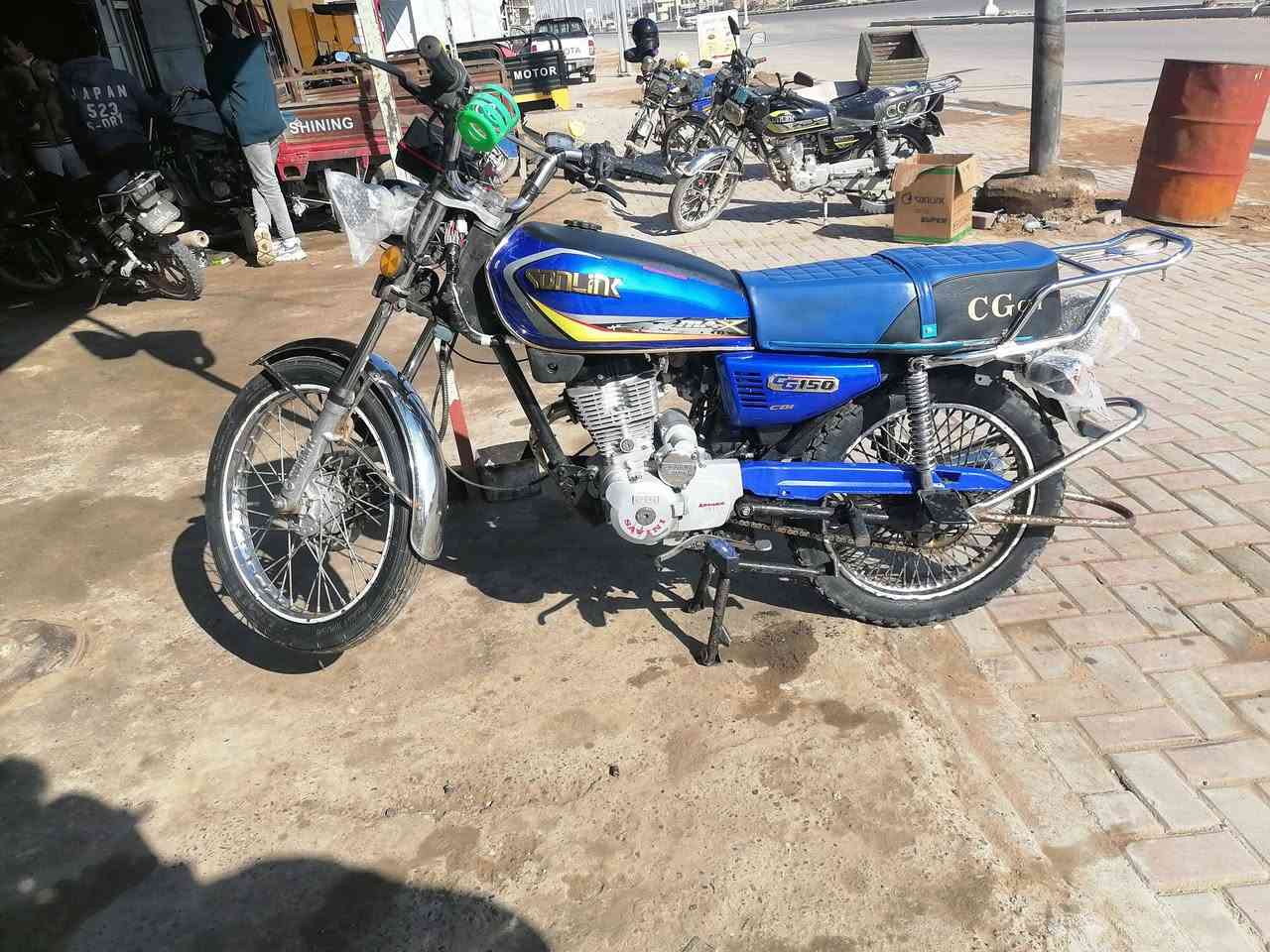 السلام عليكم
سيفان  وزن ثقيل  شرط»»»» 
الاصلي  باب اول0.1 نضافه فول»»» 
نشاط فول 🔥
طيران ✈️
محرك كيرشرط  نعومه فول»»»» 
كهربائيات كلها شغاله  »»»
 موطور مال جناي مامتعوب»»»» 
ملاحضه........ 
رجاءءء الموشراي لاتكسر بحلال ناس كلشي»»» 
 موجود بل سوك. 
السعر 360 وبي مجال بيع مستعجل 
الاتصال ***********««««
             ***********««««
المكان بيجي.
