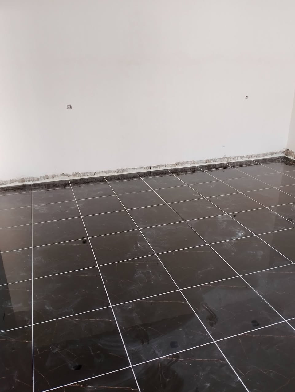 ختصاصنا #تطبيك #ارضيات #بورسلين مرمر #كرانيت #كاشي #ألواح #بورسلين #بايات عدل ودائري  سيراميك ضمان بالعمل والتزام .عملنا فقط في بغداد 
*********** ابو ولايه علي
