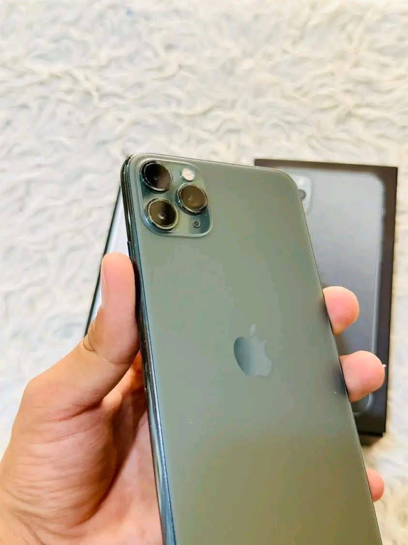 iPhone 11 pro max
عروض رمضان وكل سنه وانتو طيبين
ايفون 11 Pro max

بطارية 93% شرعي

مساحة 256 g 

نموذج M 

وتر بروڤ 

معفي من الضريبه

معاه الكرتونه 

مش مغير ولا حاجة ولا أتفك قبل كدة 🪬

موجود كاش وتقسيط

السعر 11000 نهائي

  ابعتلي وتساب أو فون✨
01214894575


**إذا كنت صاحب هذا الإعلان وتريد حذفه لأي سبب، رجاءا أرسل رسالة إلى الدعم الفني**