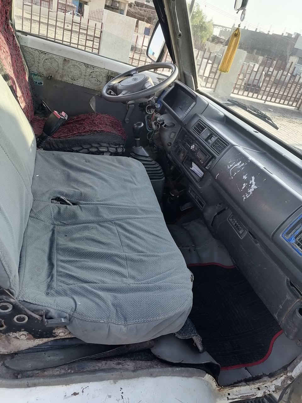 سلام عليكم كيه بنكو البيع م ديل ٩٦ معامل كامل نكليزي مكينه وكير وكسن مكفولات تخم تاير حداديه صدر مكفولات السيارة جاهزه المكان حله *********** السعر ٥٥ وبيها مجال
