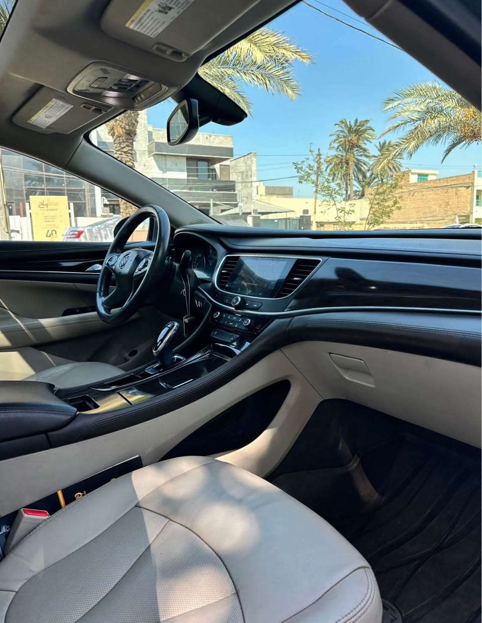 السلام عليكم 
للبيع او مراوس 
 السعر 180 
بيوك امريكي لاكروس موديل 2019 وارد امريكي
حادث جاملغ ودعامية بدون دواخل بدون ايرباك 
ماشية 43
محرك V6 ٦ سلندر 
فول مواصفات 
فتحة سقف بانوراما 
رادارات وتحديد مسار 
مقاعد جلد وكهرباء وخزن ميموري 
شاشة وكاميرا 
انارة ترحيب 
وبعد بيها مواصفات 
قيادتها كلش حلوة وسيارة قوية جدا 
مكان السيارة بغداد السيدية 
*********** بغداد, العراق
