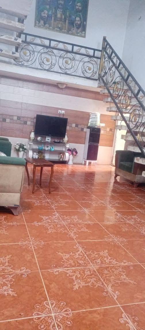 سلام عليكم بيت لبيع نهاوند الوله اول شارع قريب عل شارع لعام ٢٠٠ متر طابقين لاستفسار نتصل ***********
