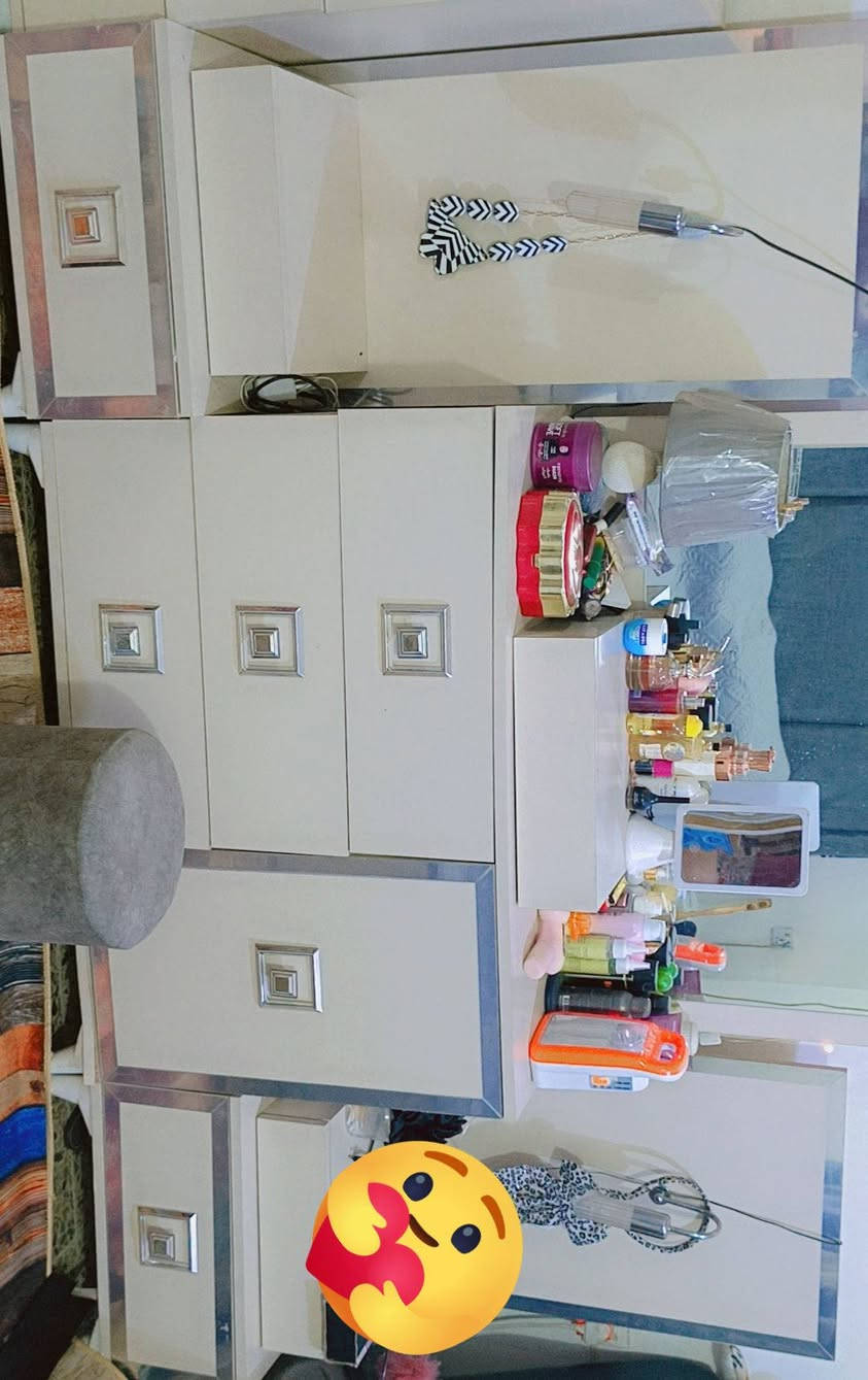 غرفة نوم نفرين بحاله جيده كما في الصور بالاضافه الى #مرآة طويله منفصله
الغرفه تحتوي على 7 قطع 🩶

المكان// بغداد الجديده🫰

السعر // مناسب وقابل للتفاوض 

للاستفسار ع الرقم

***********

شغال واتساب و خط🫵
