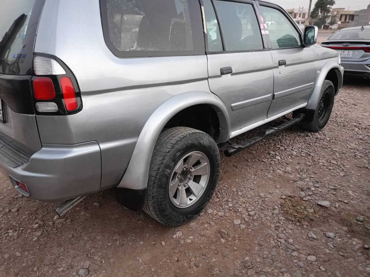 سلام عليكم مسيو بوشي للبيع 2007 سنويا وارقام مجددات ل 30 سيارة باسمنه كير ومحرك جدد سيارة مصبوغة عام السعر 75 ورقة وبيها مجال العنوان واسط العزيزية الاتصال ع رقم الهاتف ***********
