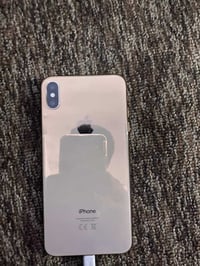 Xsmax 256 مبدل شاشه الصوت مايشتغل الباقي كله شغال.    بطاريه بلاديه 75...