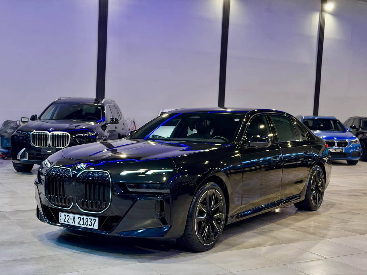 BMW 740 2023 
M باكيج بيلاد
كريستالة فول فول 
لايتات زينون ليد ادابتف 
رادار امامي خلفي جانبي 
5 كاميرة 
ويل اسود بيلاد 
جمبر ليد بيلاد 
سقف بانوراما 
سقف روز رايز 
شاشة ب سقف 
بردات  خلفية و جوانب 
كشنات هيتر ميموري 
بعد بي هواية مواصفات 
٢٢ مل ماشية 
٢ قطعة صبغ ٢ كلير بدون دواخل 

٦٢٥$ 
***********
*********** أربيل, العراق

