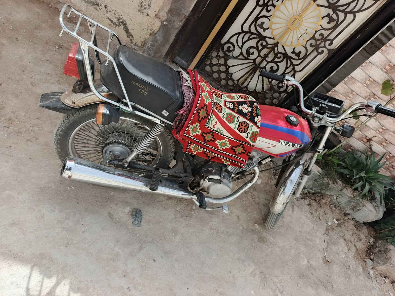 السلام عليكم ارشه مديل١٧ دراجه مابيه شي كلك اكفله الك سرقه وعشائر مكاني كربلاء طويريج رايده ب٣٠٠قفل ‏‪***********‬‏
