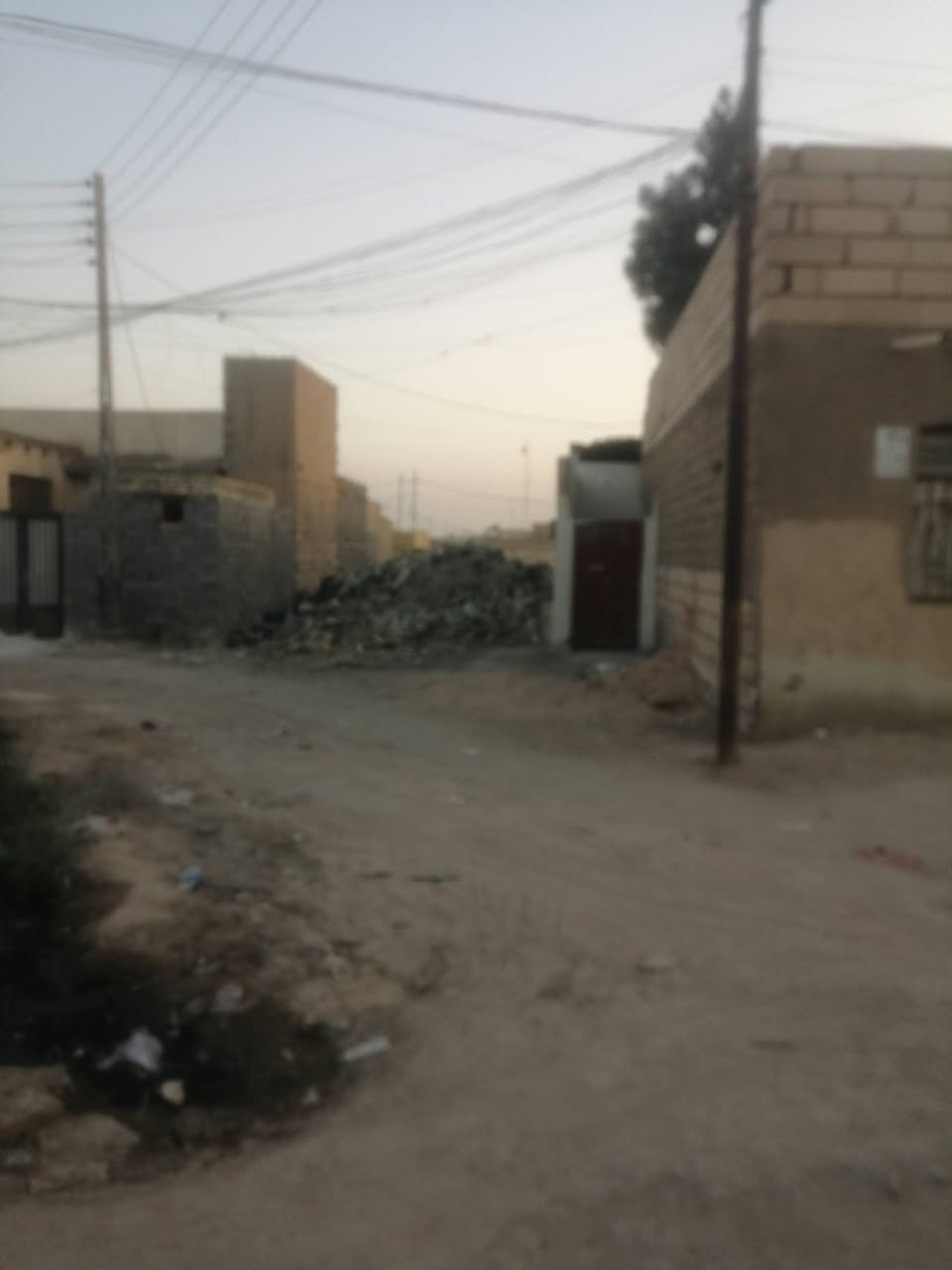 قطعه طابو صرف البيع الدجين شارع حجي كشكول بصف دكتور مصطفى المساحه 80واقع حال 100 مكان مرتبه كلش وسعر ٢٧ وبيها مجال ***********

