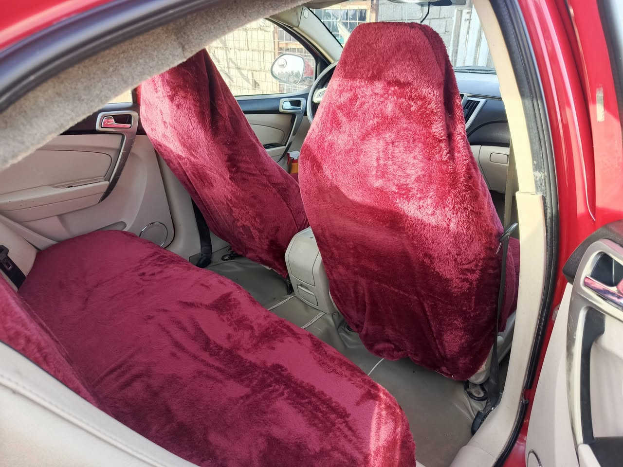 السلام عليكم ورحمه الله وبركاته 
شيري A3 موديل 2013 باسمي تحويل  محرك جديد كير تمام حدادية 80% بدي مكفول من الضربة بيه مكانات صبغ تبريد شغال كل كهربائياته شغاله  للبيع بسعر 50 وبيه مجال قليل للاستفسار الاتصال او ارسال واتساب ***********
