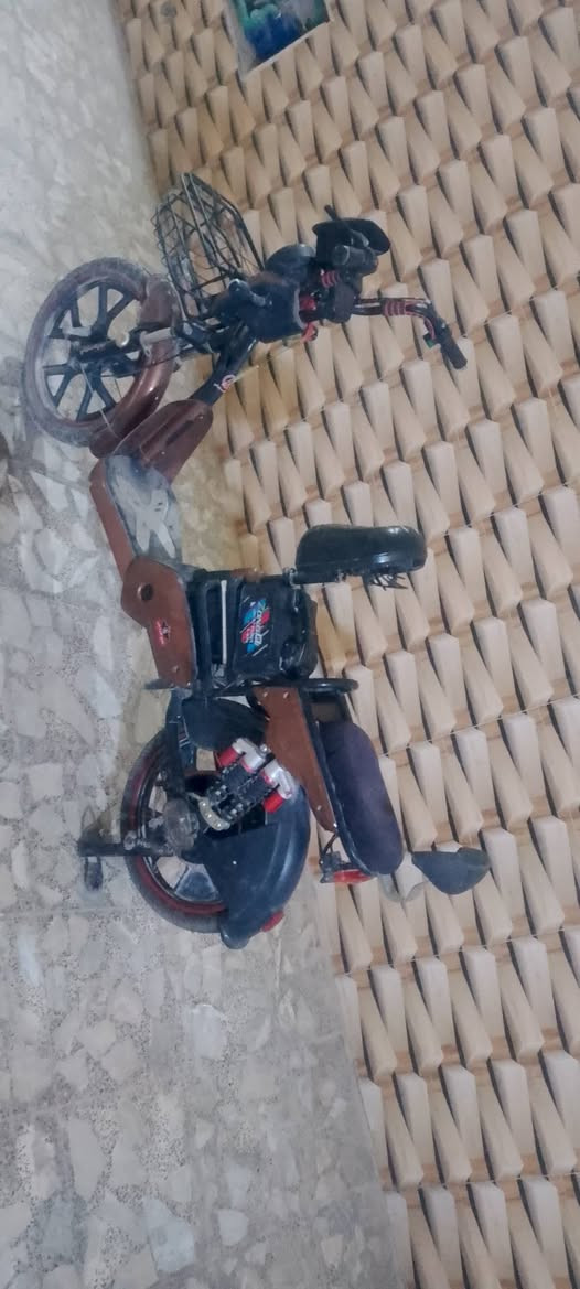 سلام عليكم ورحمه وبركاته دراجه شحن البيع الدراجة كاملة السرعة 99 بطاريات جديده الشاشة بلاتوث السعر 200بيهة مجال مكاني نجف الاشرف حي الرحمة التواصل وتساب***********
