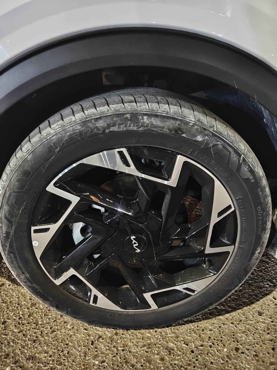 السلام عليكم للبيع سبورتج موديل 2023 خليجي فول مواصفات عدا بانوراما  ماشيه 44 كفاله عامه بعدها بنايلونات الشركه مكاني تكريت ***********
