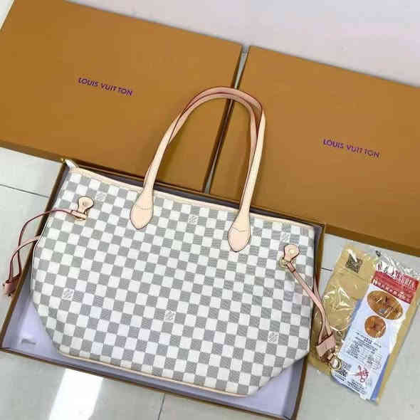 حجم كبير العرض  40 سم  
#احذية_وحقائب_خالد خانقين مجمع شاكر رضا
 توصيل داخل خانقين وكل المحافظات 
واتساب *********** 
صفحتنا على الانستا 
‏https://www.instagram.com/khaled_bags_shoes?igsh=aHgzNnAyeDc0cGd1
السناب 
‏https://www.snapchat.com/add/khaledzahawe?share_id=GwP3kgwzTro&locale=ar-EG-u-nu-latn
التيك توك 
‏https://www.tiktok.com/@khaledzahawe?_t=8kEouIPTpO1&_r=1
الفيس 
‏https://www.facebook.com/khaledbagsshoes?mibextid=ZbWKwL
