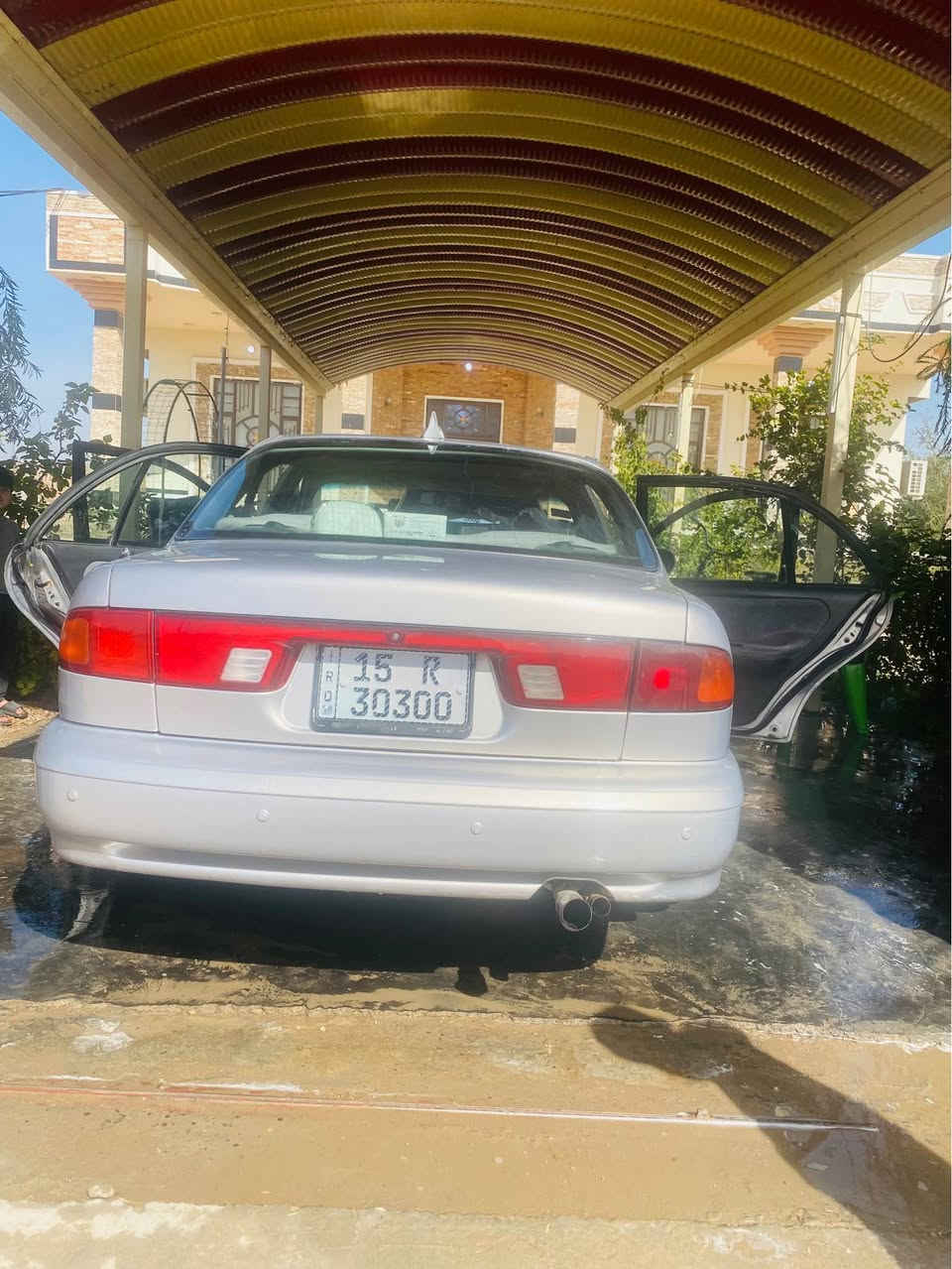 سلام عليكم سوناته تو. 
گير عادي 
مصبوغه عام جماليه
بدون ضربه وخياس وملاحضه بس دعاميه اماميه. يحتاجله ترتيب 
تبريد تدفئه شغالات 
داخله نضيف مرتبه. كهربائيات كلها شغاله رقم انبار بسمي لل30تنهي السنويه سعرها 49وبيه مجال
*********** الفلوجة, الأنبار
