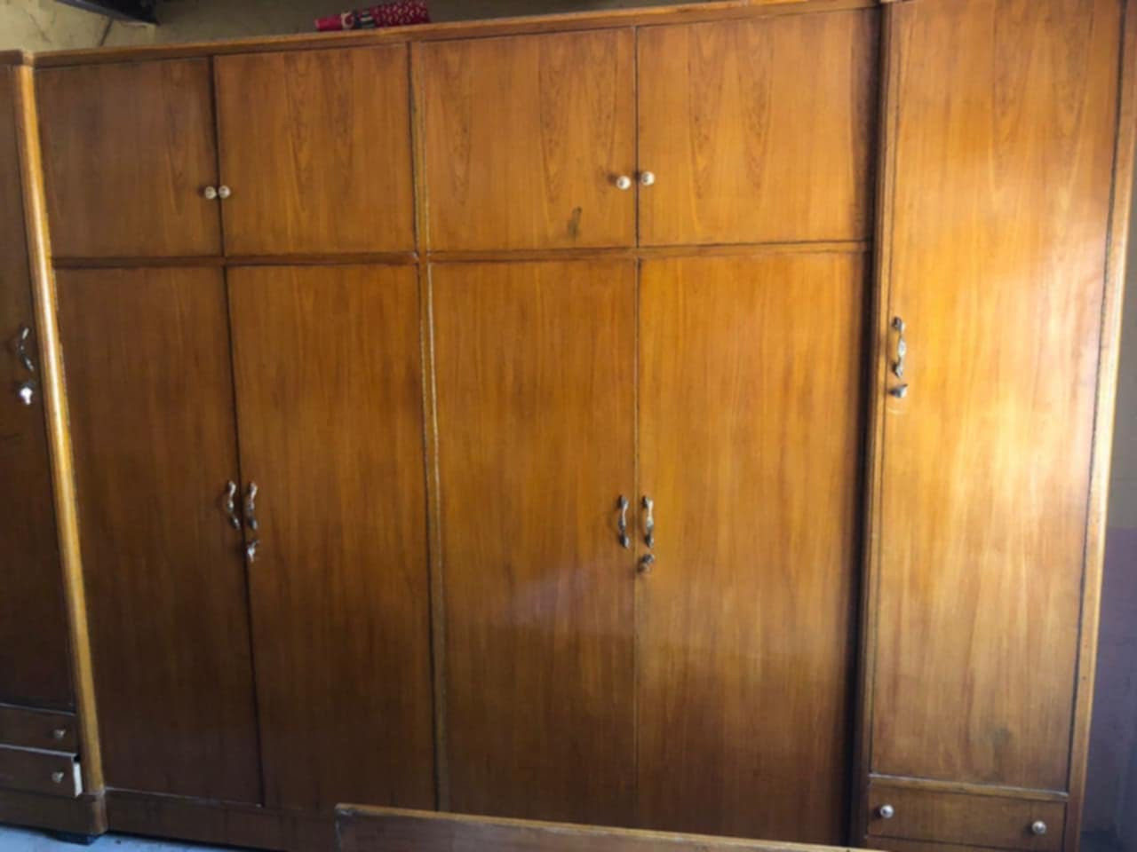 غرفه اخشاب احطاطه للاستفسار الاتصال.  ***********
